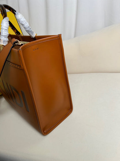 Fendi Sunshine Medium Leather Shopper