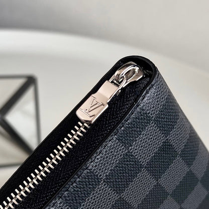 Louis Vuitton Zippy Wallet "Damier Graphite Canvas"