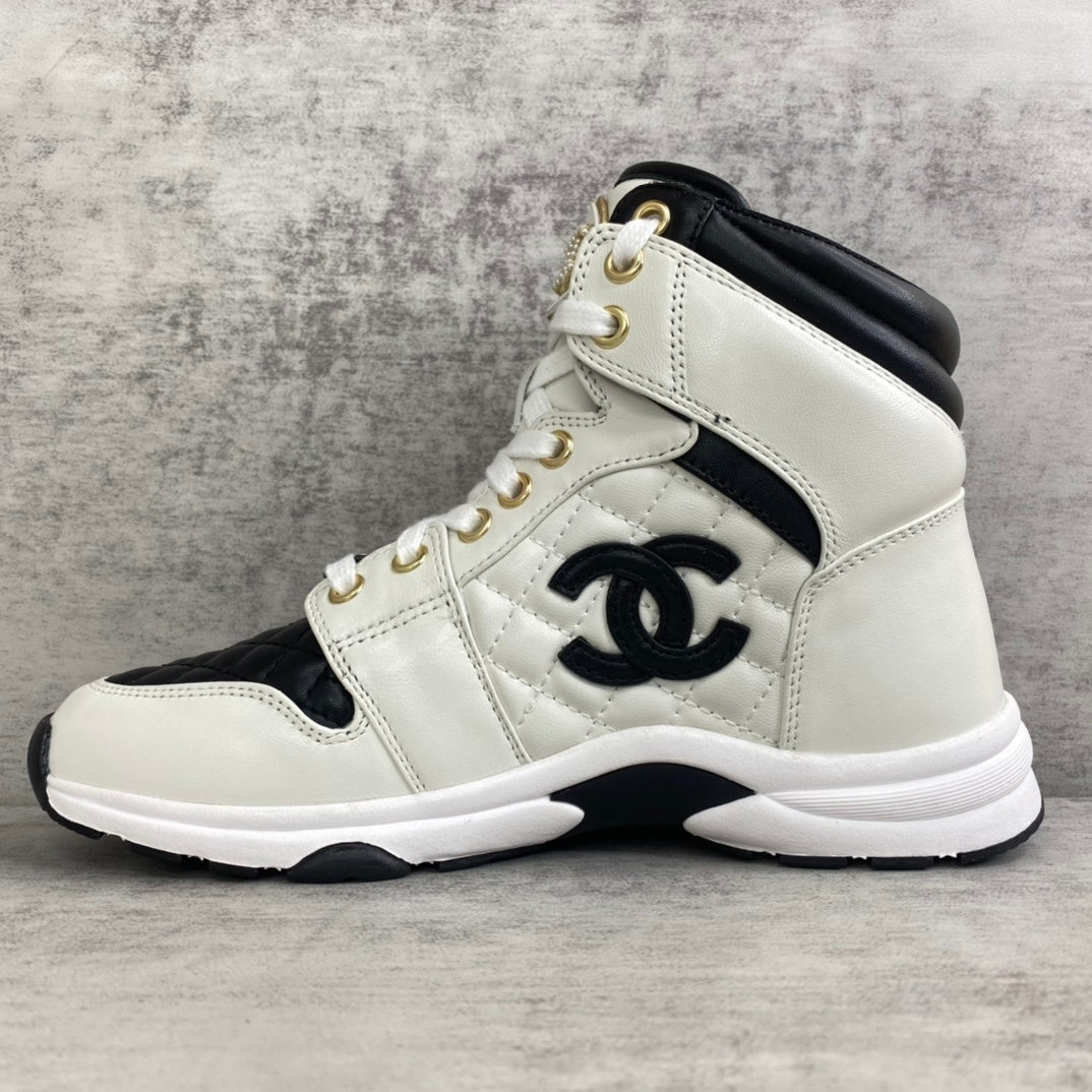 Chanel Interlocking CC High-Top "White-Black"