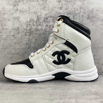 Chanel Interlocking CC High-Top "White-Black"