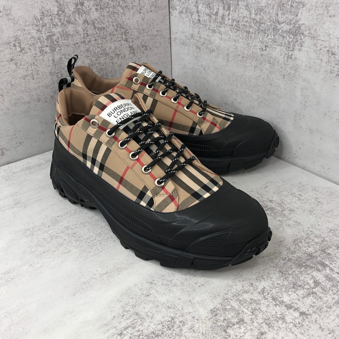 Burberry Arthur "Beige"