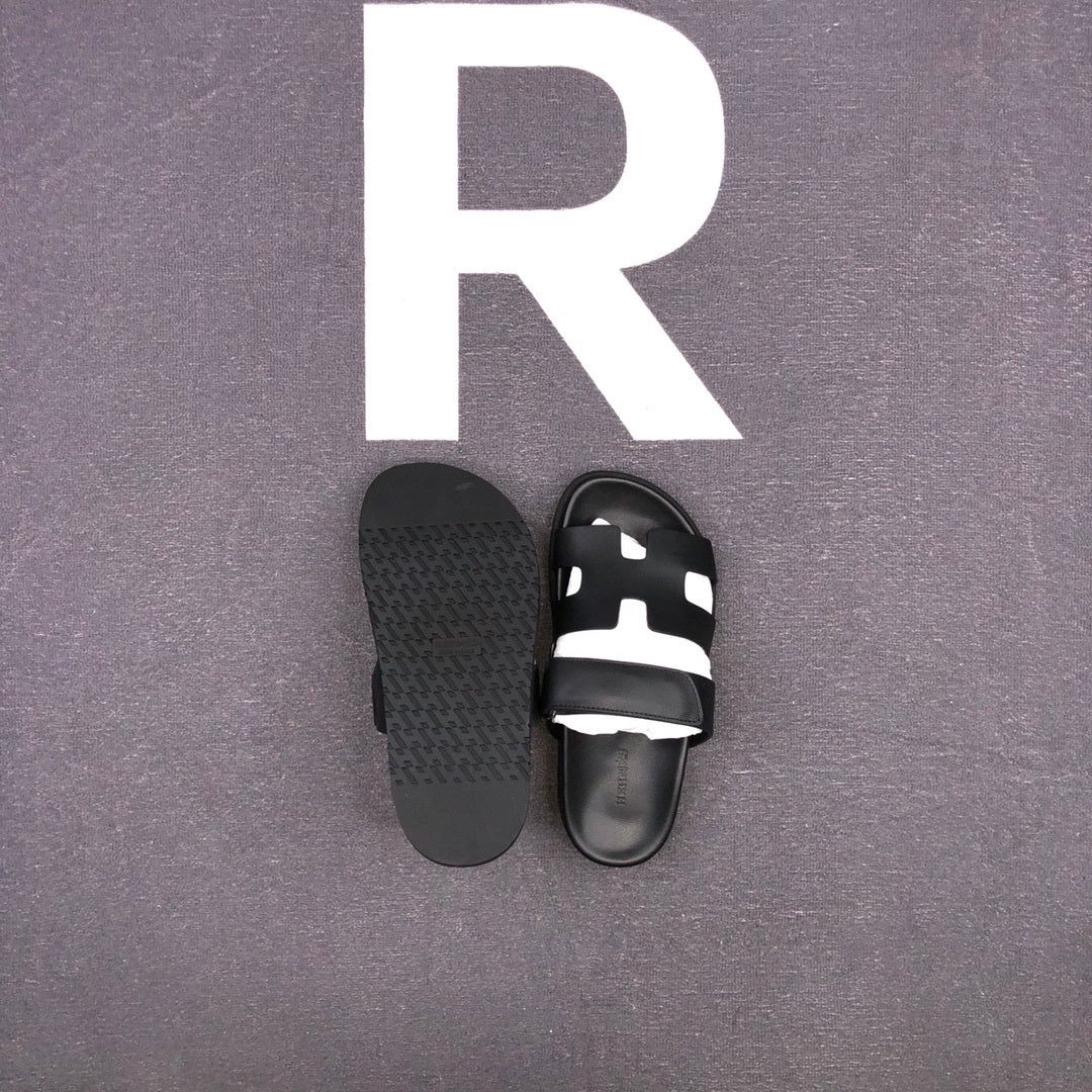 Hermes Chypre Sandal "Black"