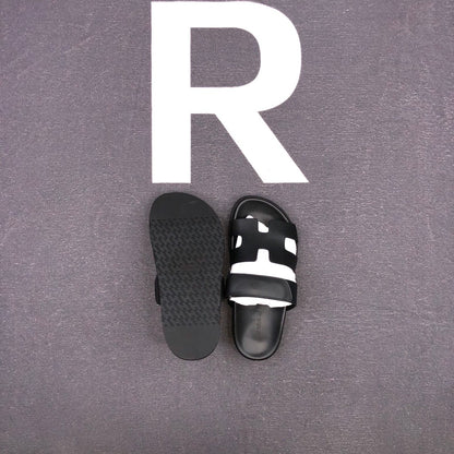 Hermes Chypre Sandal "Black"
