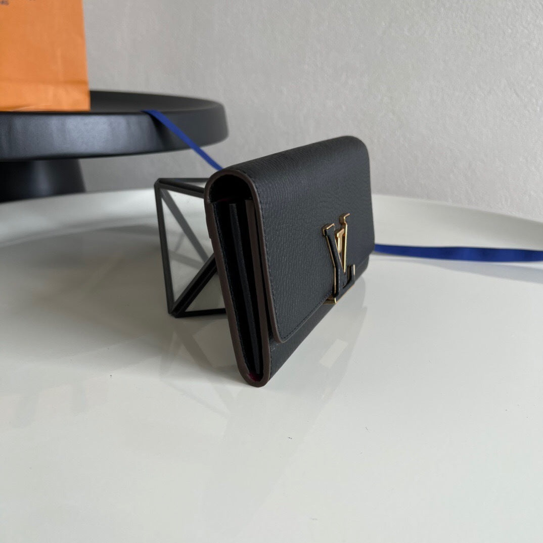 Louis Vuitton Capucines Wallet