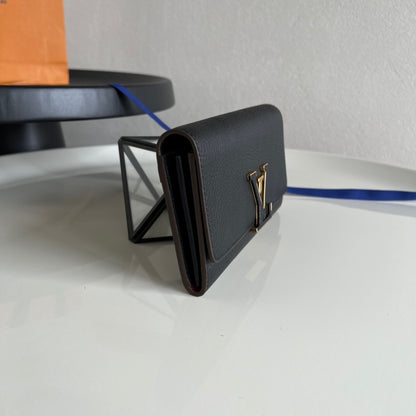 Louis Vuitton Capucines Wallet