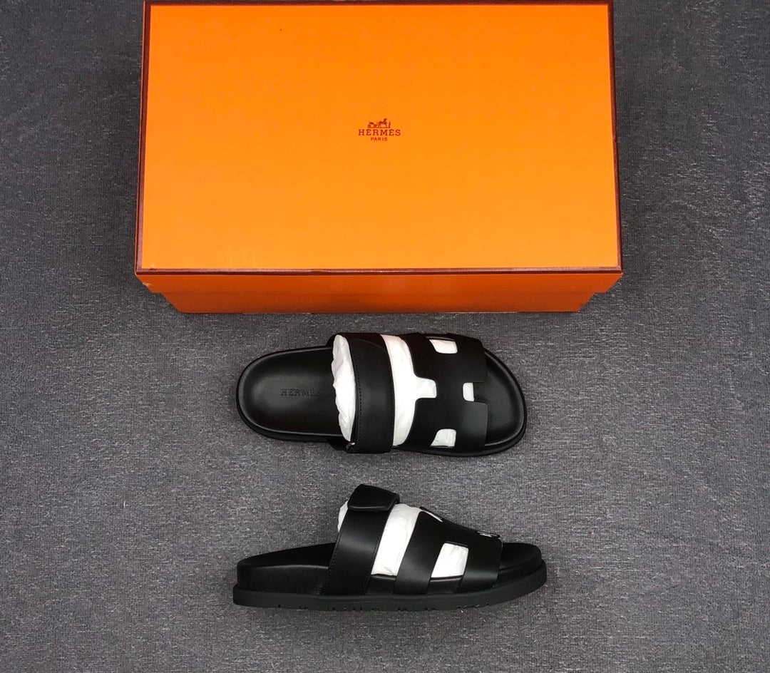 Hermes Chypre Sandal "Black"