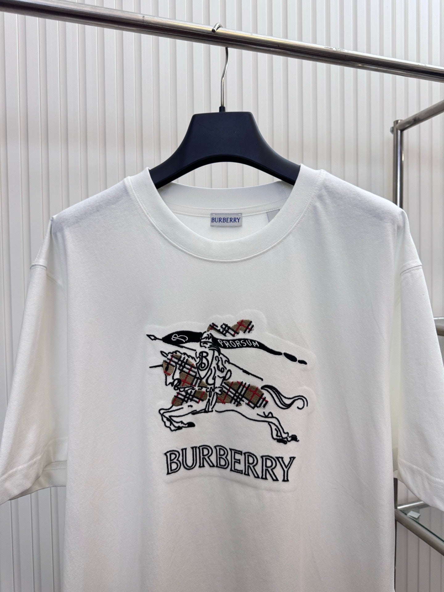 Burberry Equestrian Knight T-Shirt "White"