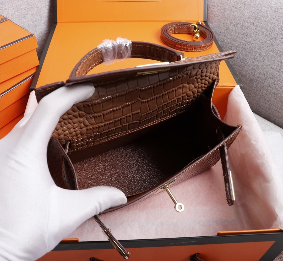 Hermès Aligator Leather Mini Kelly 20