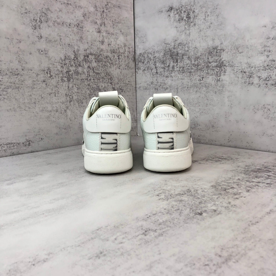 Valentino Garavani VL7N "White-Grey"