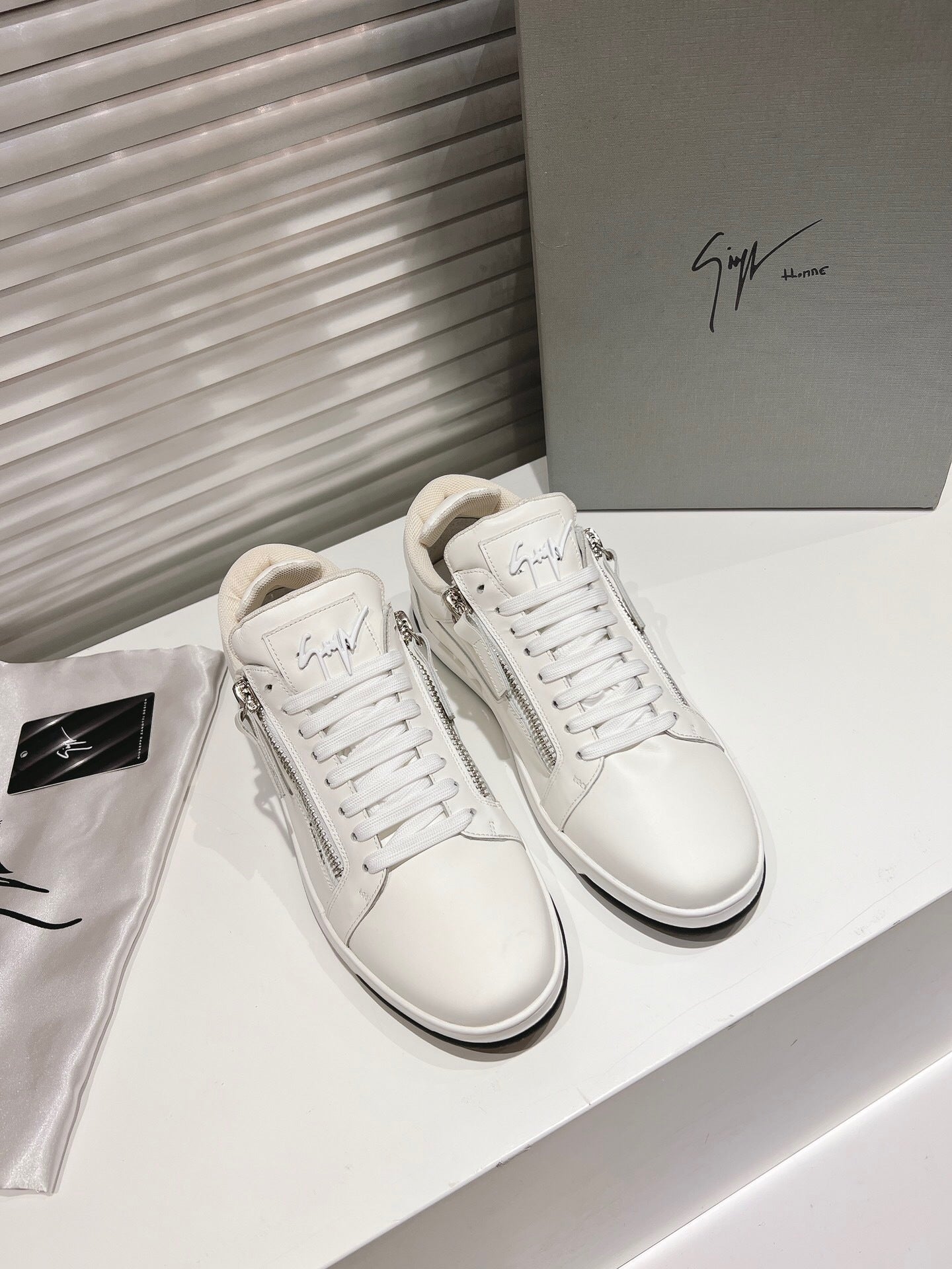 Giuseppe Zanotti GZ94 "White"