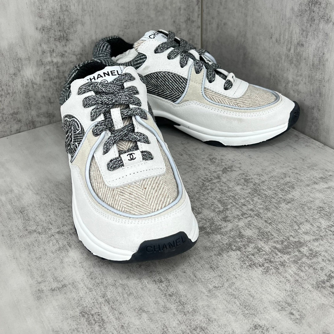 Chanel 22A "Grey-Beige"