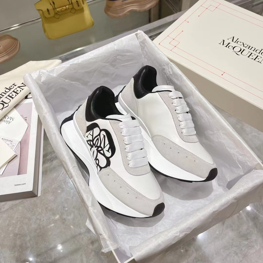 Alexander McQueen Sprint Runner "Black-White"