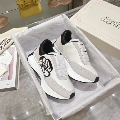 Alexander McQueen Sprint Runner "Black-White"