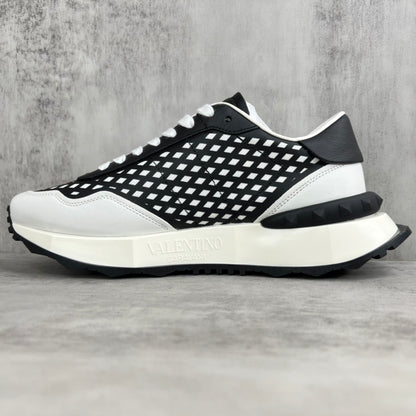 Valentino Garavani Netrunner "White-Black"