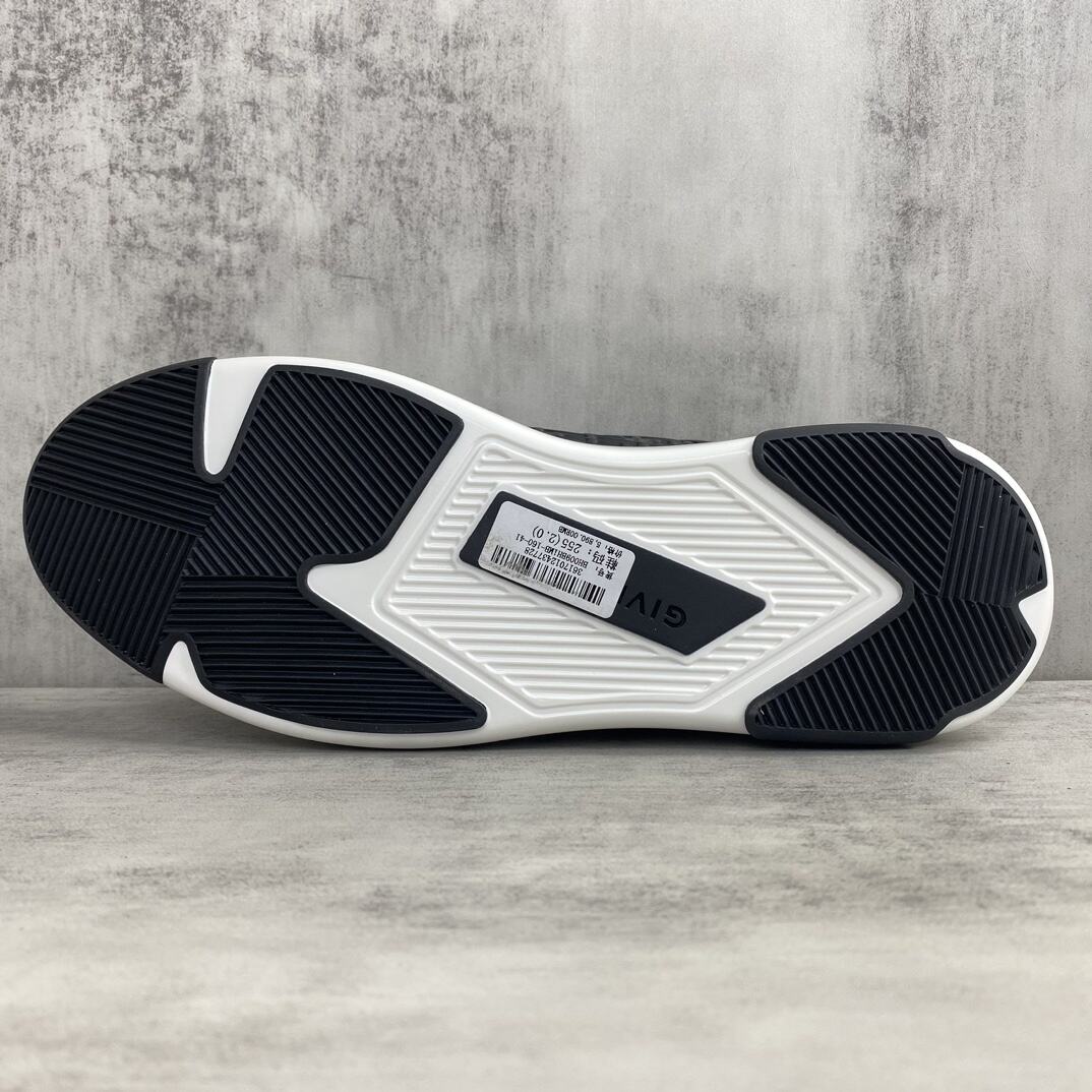 Givenchy Low-Top "White-Black Print"