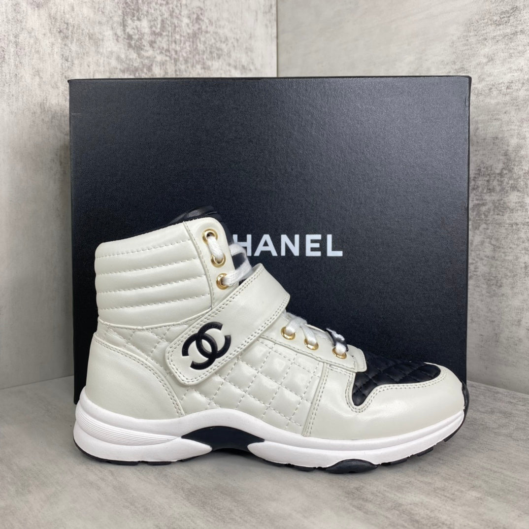 Chanel Interlocking CC High-Top Strap "White-Black"