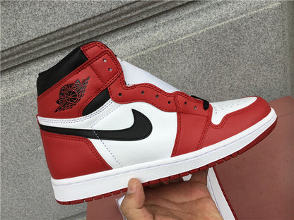 Air Jordan 1 Retro High OG "Chicago"