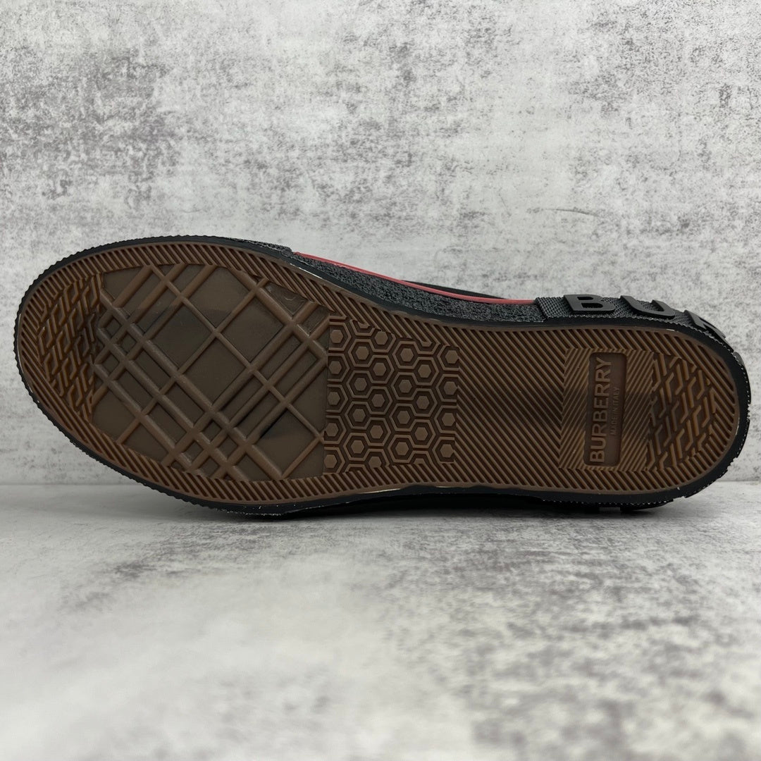 Burberry Gabardine "Black"