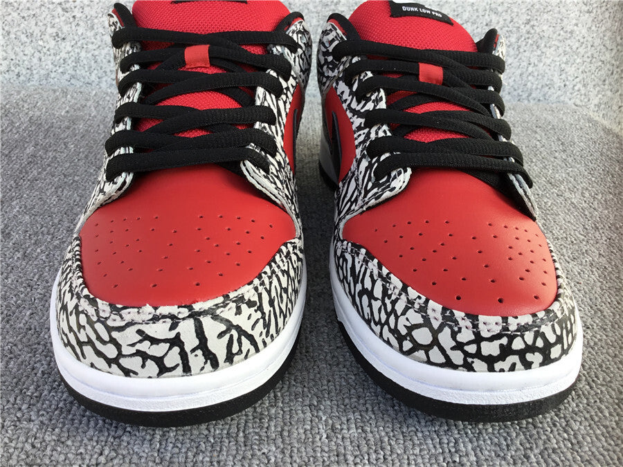 Supreme x Nike SB Dunk Low Premium "Red Cement"