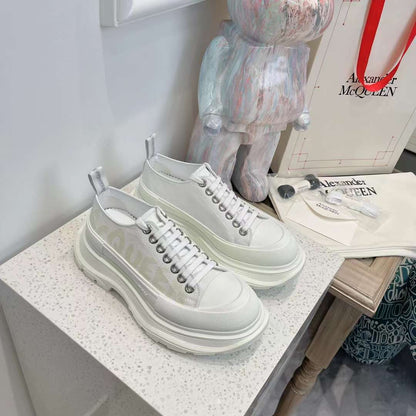 Alexander Mcqueen Tread Slick Low "Graffiti White-Silver"