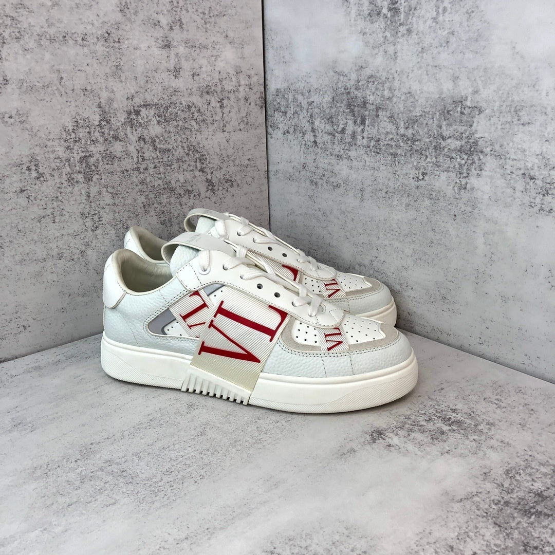 Valentino Garavani VL7N "White-Red-Grey"