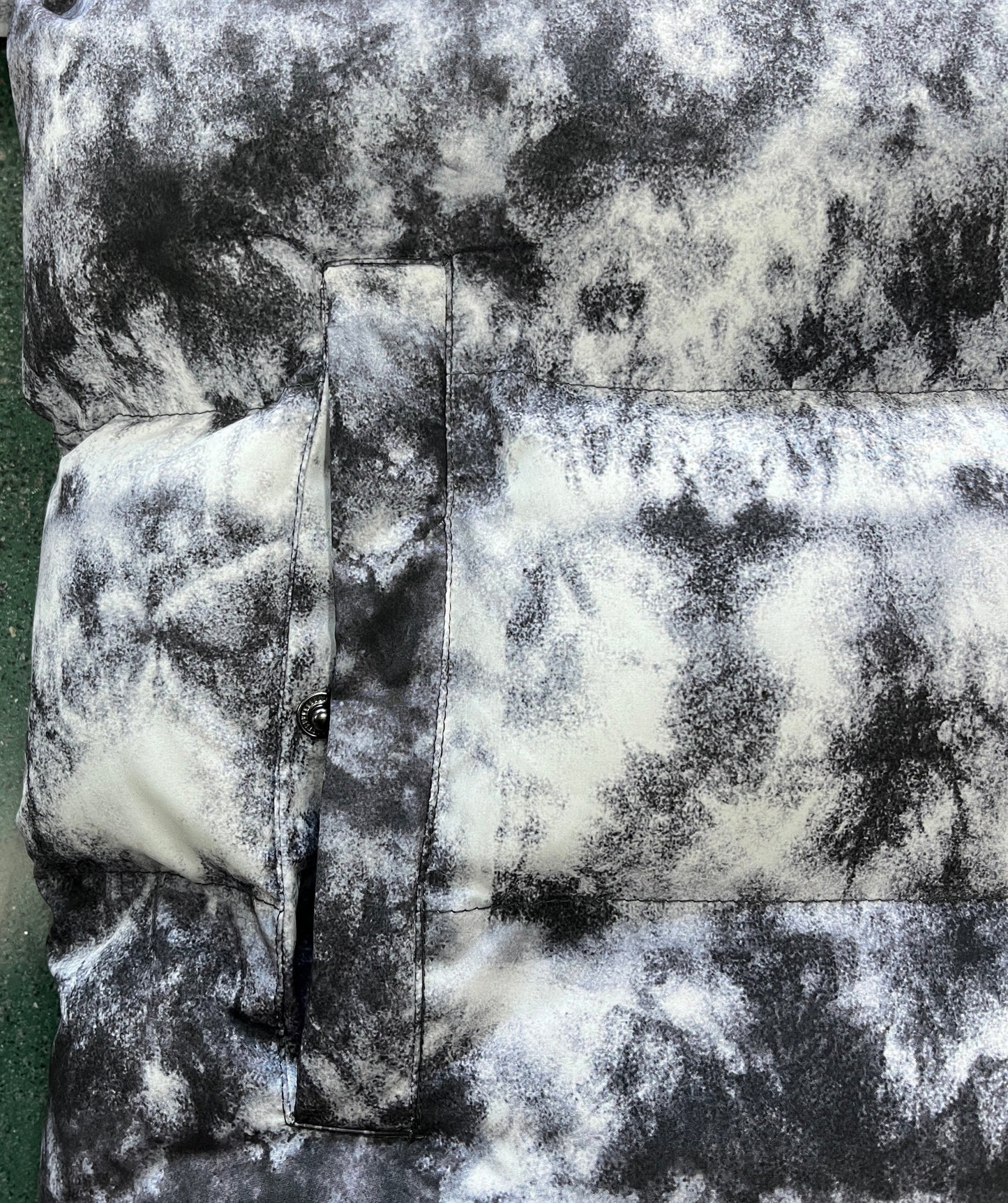 Trapstar Hyperdrive Down Jacket "Black-Tie Dye"