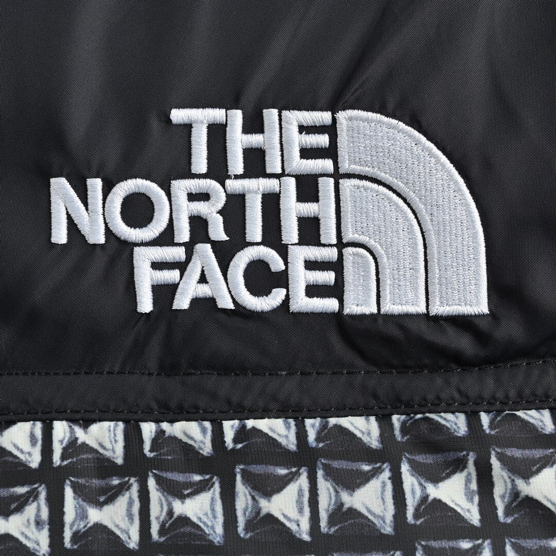 Supreme x The North Face Nuptse
