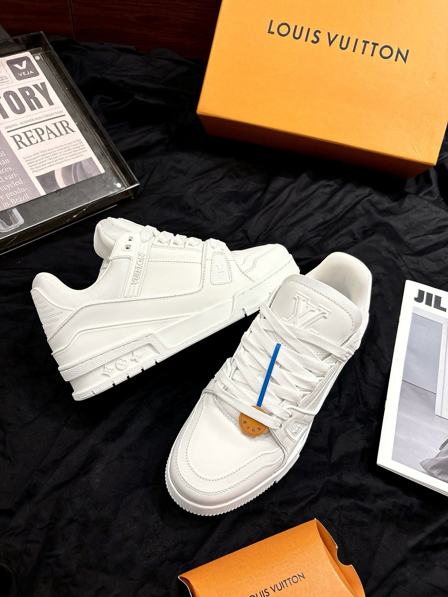 Louis Vuitton LV Trainers "White"