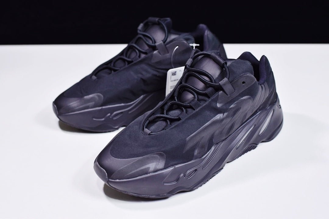 Yeezy 700 MNVN "Black"