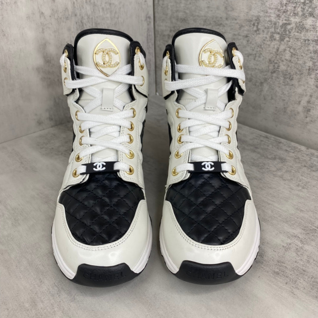 Chanel Interlocking CC High-Top "White-Black"