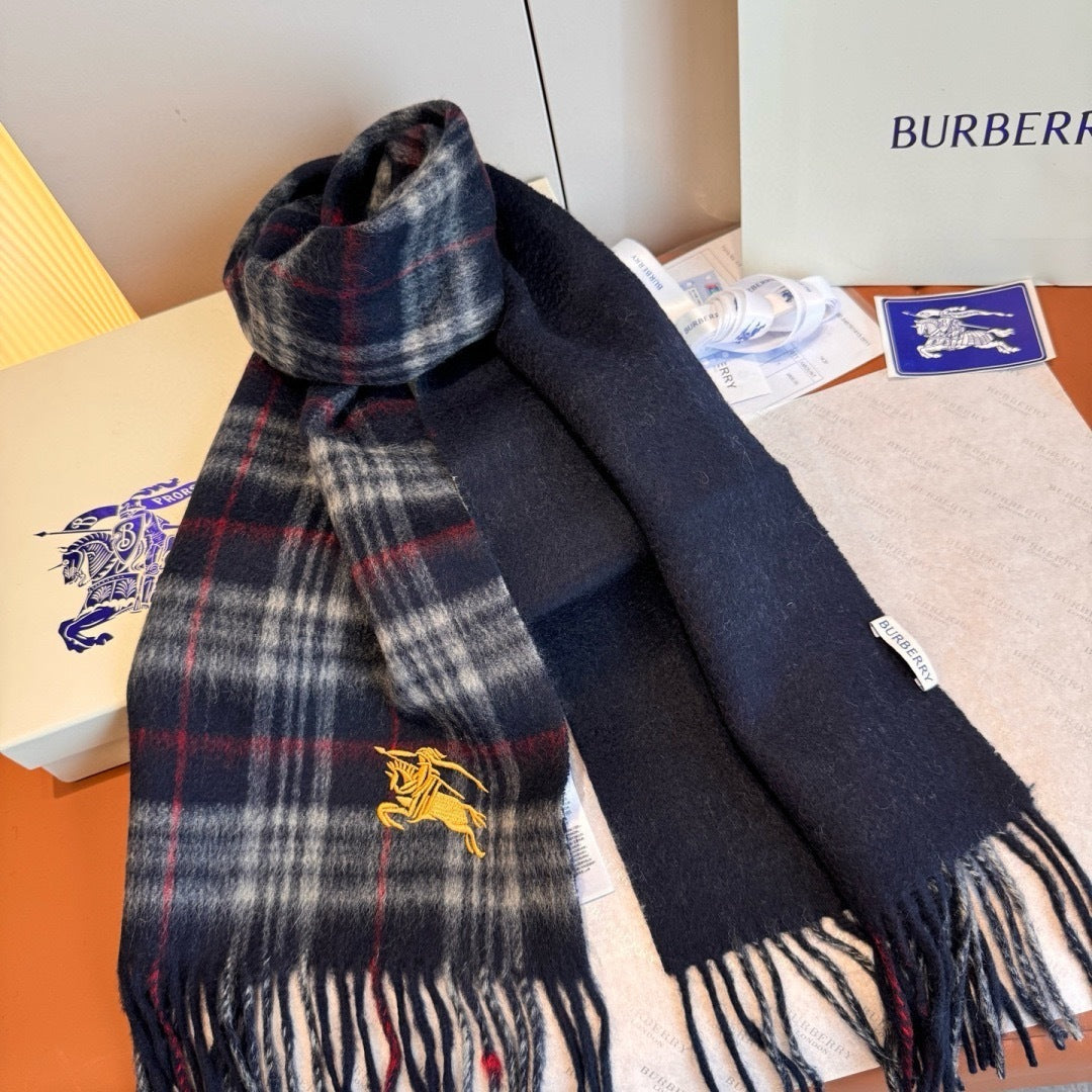 Burberry Cashmere Scarf "Black-White"