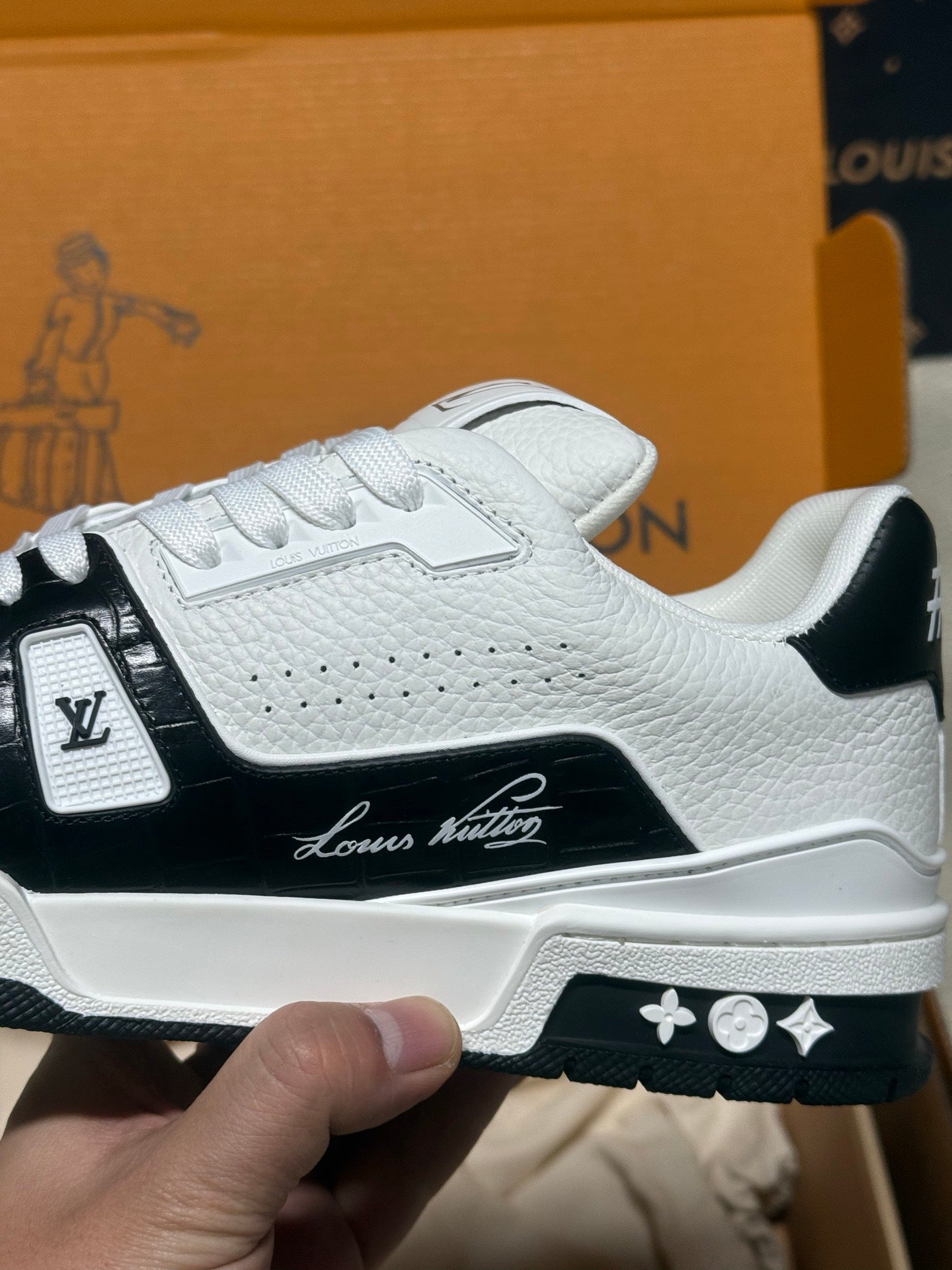 Louis Vuitton LV Trainers "White-Black Crocodile"