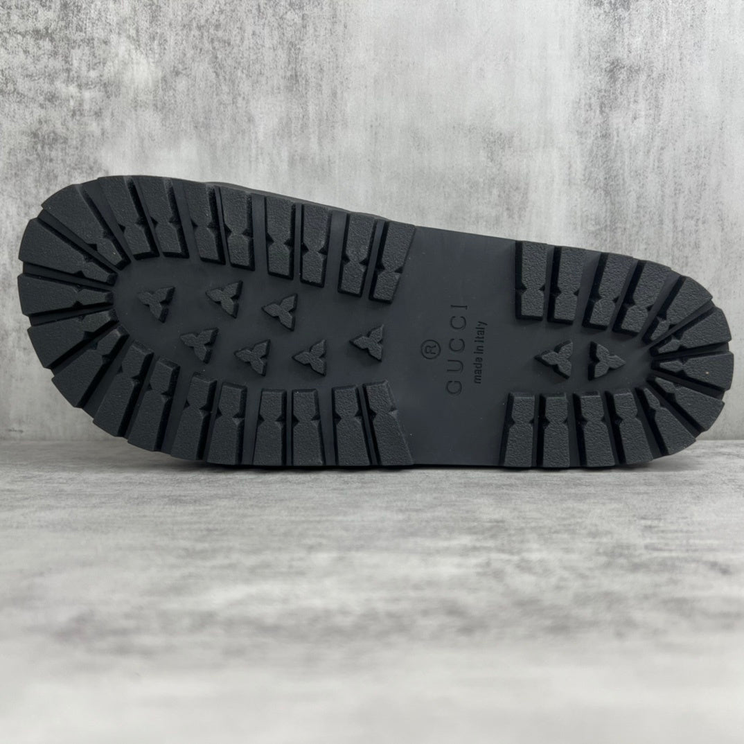 Gucci Slides "Black"