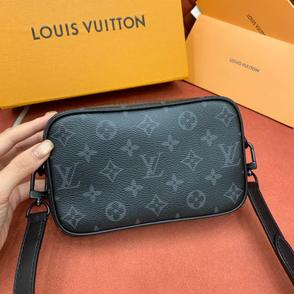 Louis Vuitton Trocadéro Wearable Wallet
