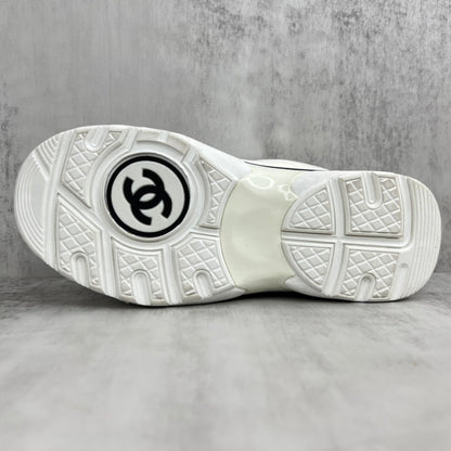 Chanel 22A "White-Black"