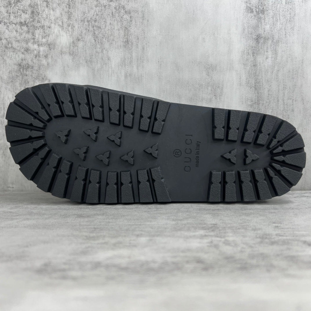 Gucci Slides "Black"