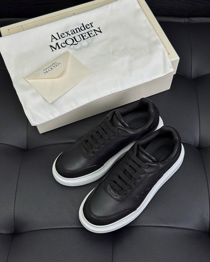 Alexander McQueen Oversized "Black"