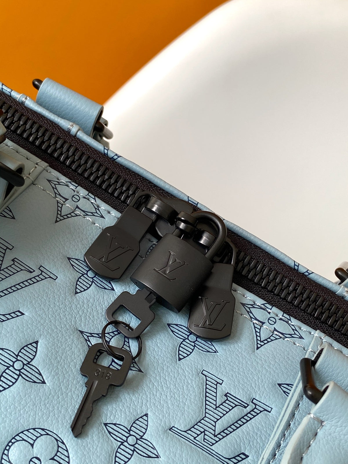 Louis Vuitton Keepall Bandoulière 50