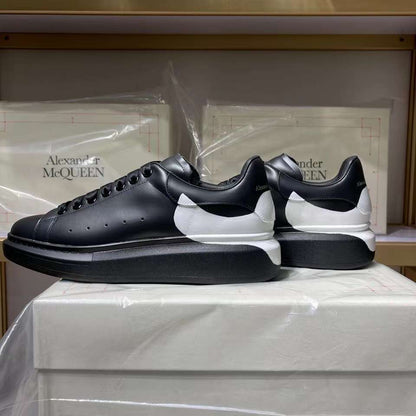 Alexander McQueen Oversized "Black-White Print"
