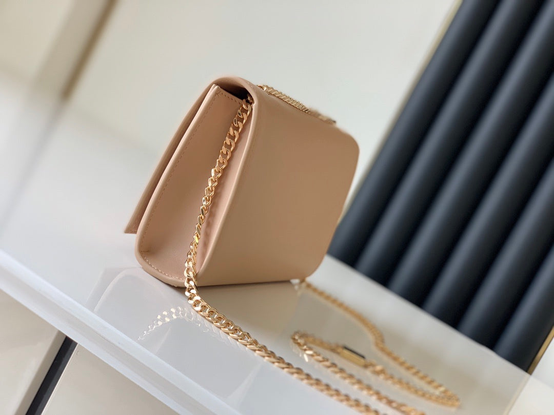 Saint Laurent Kate Medium in Smooth Leather