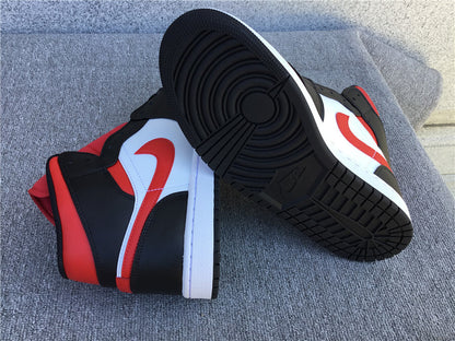 Air Jordan 1 Mid "Bred Toe"