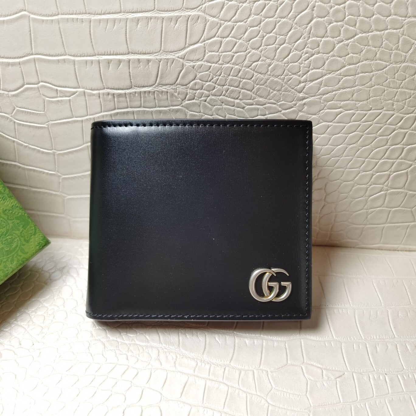 Gucci GG Marmont Bi-Fold Wallet