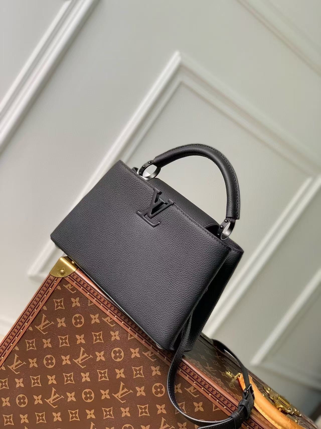 Louis Vuitton Capucines BB