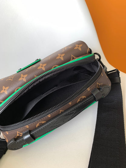 Louis Vuitton S Lock Messenger
