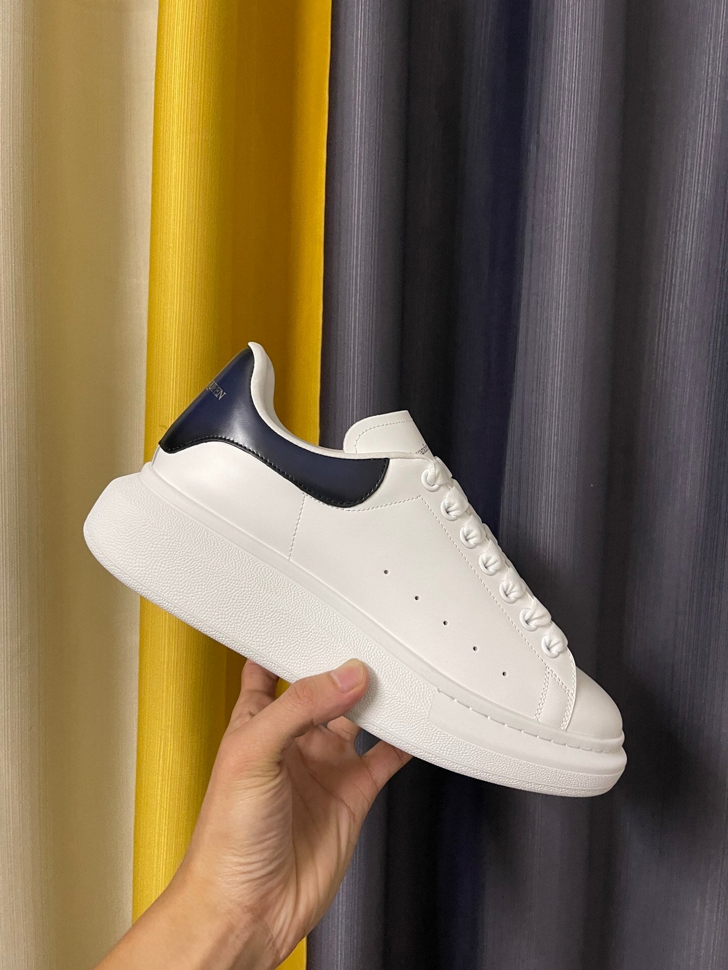 Alexander McQueen Oversized "White-Anthracite"