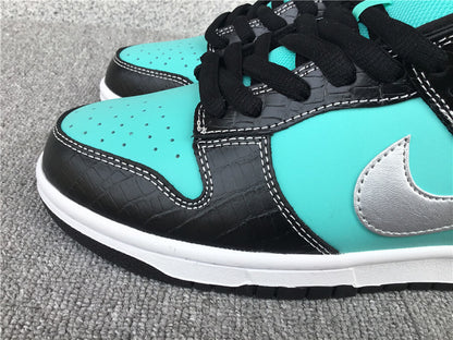 Nike Diamond Supply Co. x Dunk Low Pro SB "Tiffany"