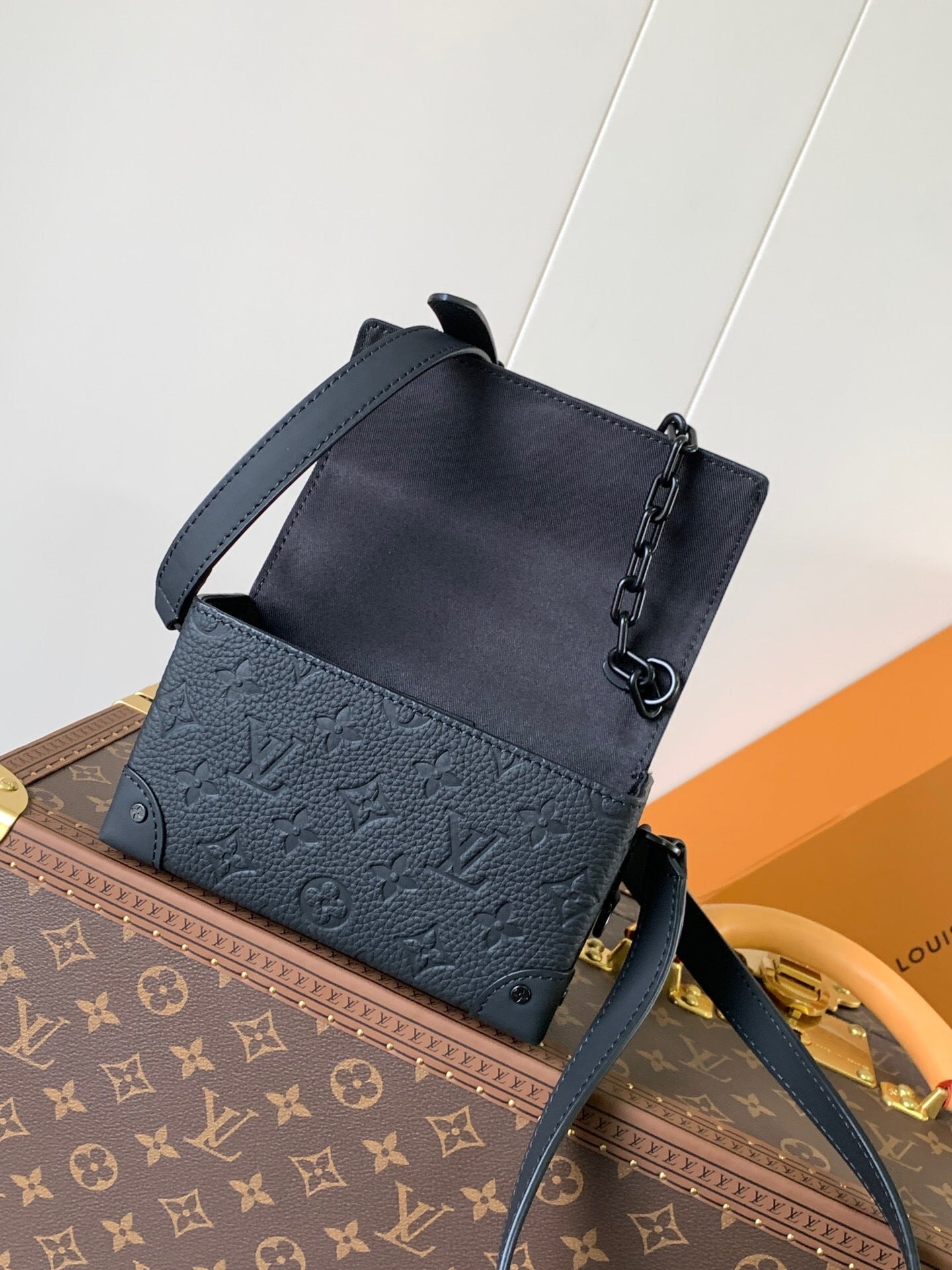 Louis Vuitton Steamer Wearable Wallet