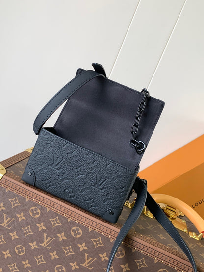 Louis Vuitton Steamer Wearable Wallet