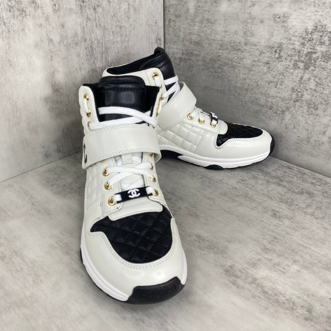 Chanel Interlocking CC High-Top Strap "White-Black"