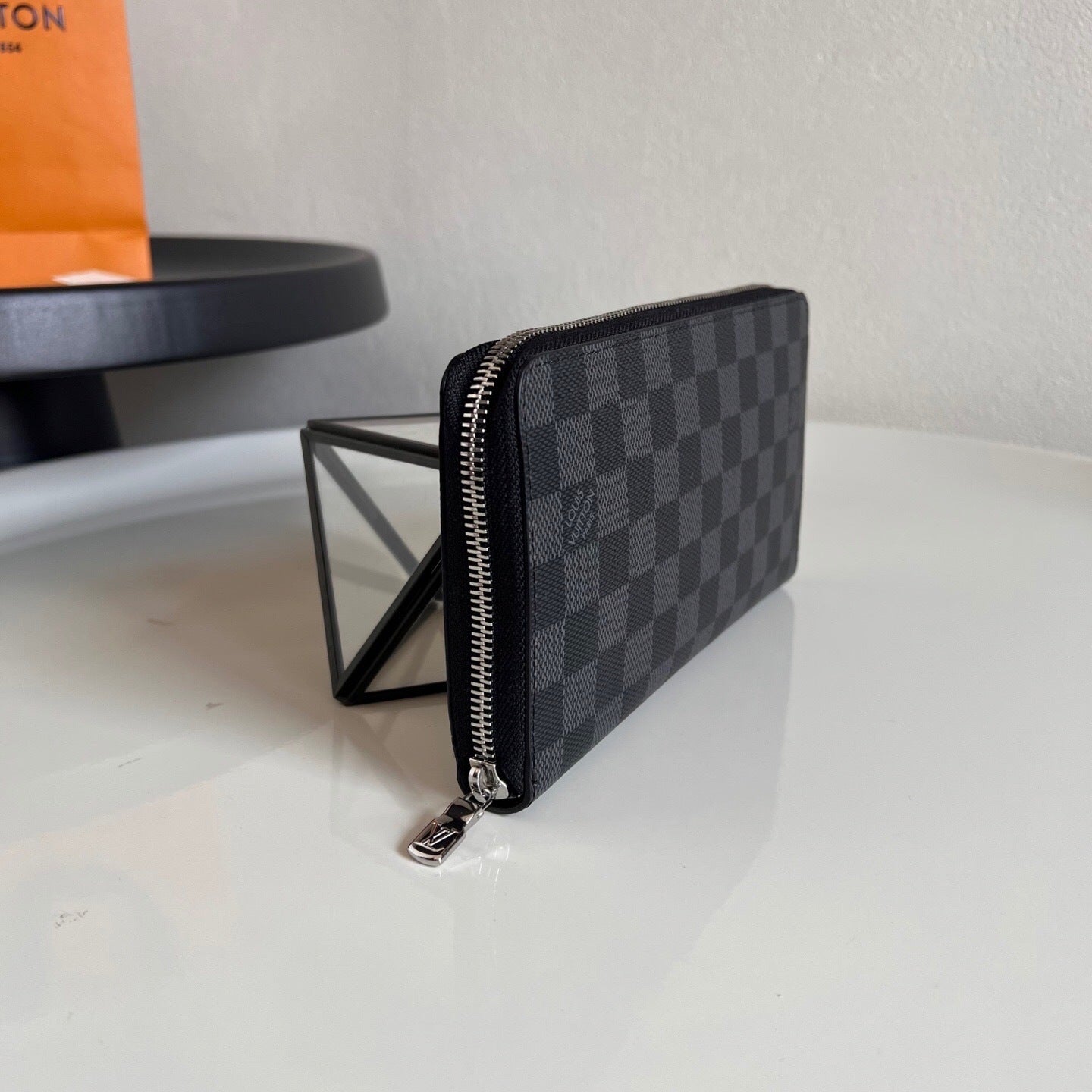 Louis Vuitton Zippy Wallet "Damier Graphite Canvas"